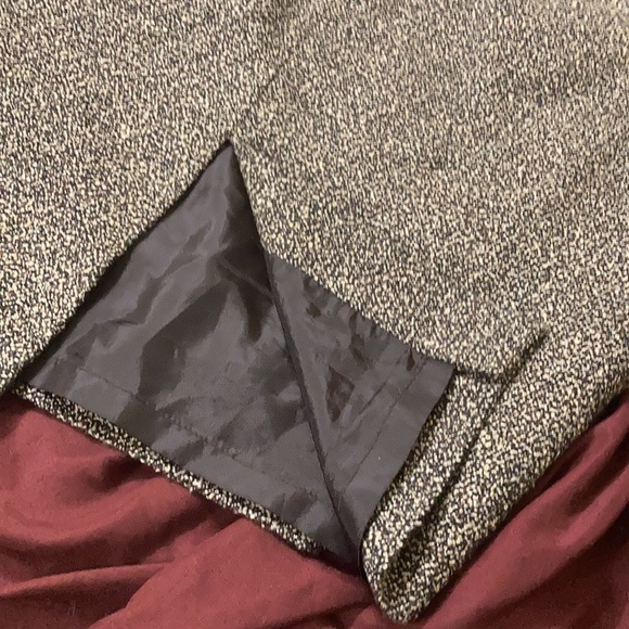 SCENT OF Mii ‘s handpicked black and beige pencil skirt - Picture 2 of 4